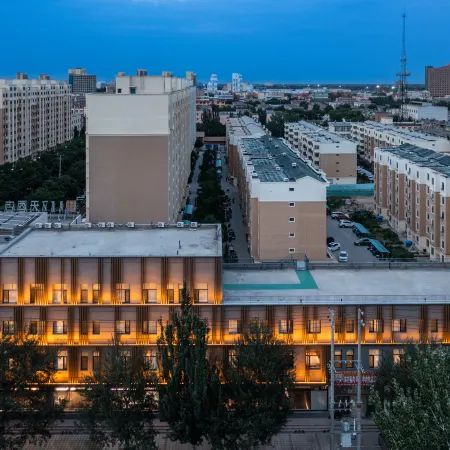 Jinyi Preferred Hotel Victoria Commercial Building Linhe Railway Station Отели в г. Баян Нур