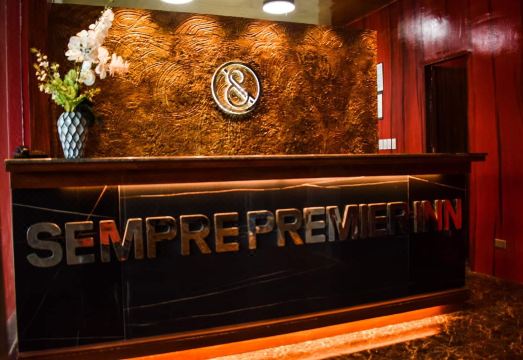 셈프레 프리미어 인 객실