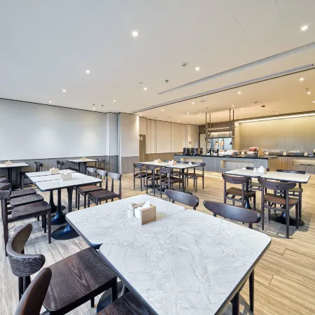 HanTing Hotel (Chifeng Ningcheng County Government)
