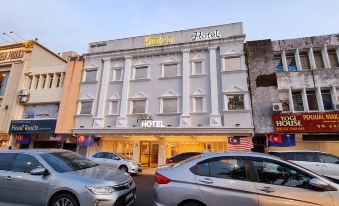 Ritzton Hotel