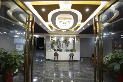 Lancang Hongyun Hotel