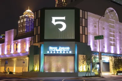 FIFTH AVENUE 추훙구 광장 주변 호텔