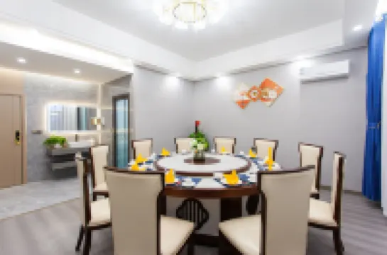 Xiduo Hotel （Ganzi Batang County Government Store）