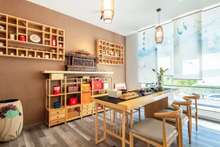 Baiyun Temple Chanxin U Miye Designer Qishe (Wutai Mountain Scenic Spot Branch) Отели рядом с достопримечательностью «Baiyun Temple»