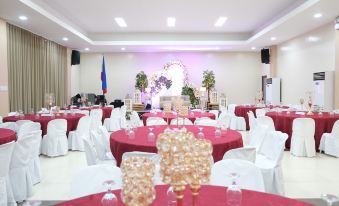 LONDON BEACH RESORT AND HOTEL - Housity