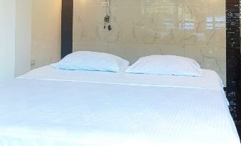 KriZLion Hotel