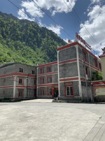 Qijing Inn