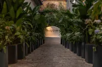 Baiyue Xiang: Private Onsen & Vintage Villa (South Gate, Lijiang) Hotels in 