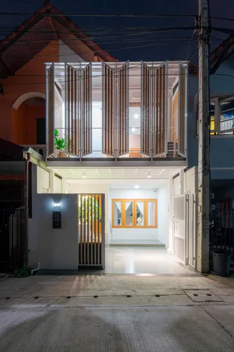 รูปภาพของโมเดิร์น ทาวน์โฮม 2 ห้องนอน ใจกลางเมืองเชียงใหม่