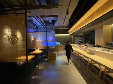 Bailai Audio & Video Yaju (Shenzhen Convention and Exhibition Center Gangxia Subway Station Branch) Отели рядом с достопримечательностью «Shenzhen River»