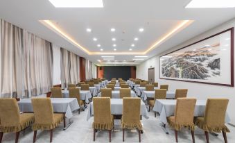 Aifeel Hotel (Yinchuan Qianshui Sports Center)