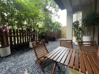 Four Happiness House Homestay Hotels near Wuyishan Stadium
