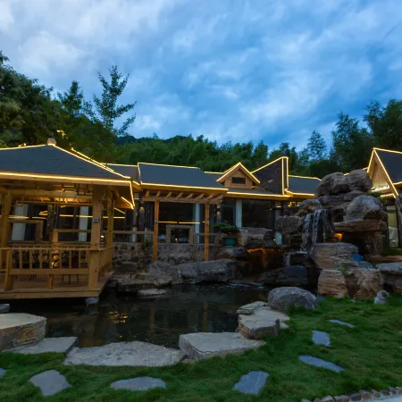 Ningguo Towards the Water Tourist Hotel