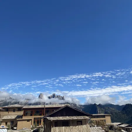 Sanchunli · Cloudive · Tibetan-Style Budget Boutique Stay (Dari Viewing Platform)