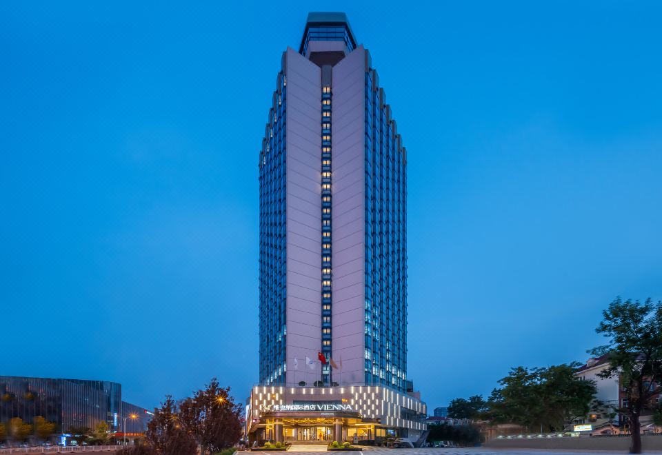 드럼타워 주변 호텔 Vienna International Hotel