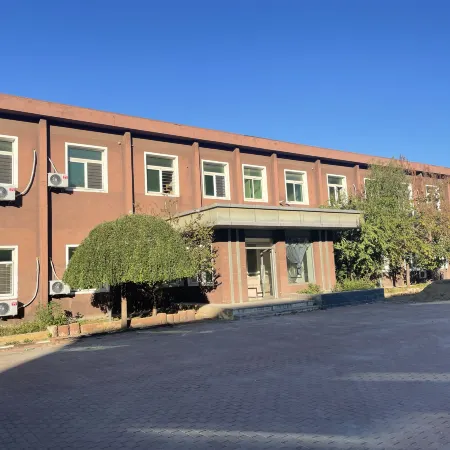 Yiju Hotel (Dashiqiao Heping Street Darunfa)