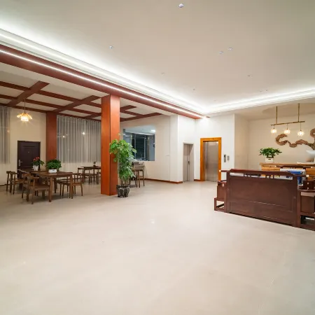 Puyin Homestay (Huangguoshu Waterfalls Scenic Area)