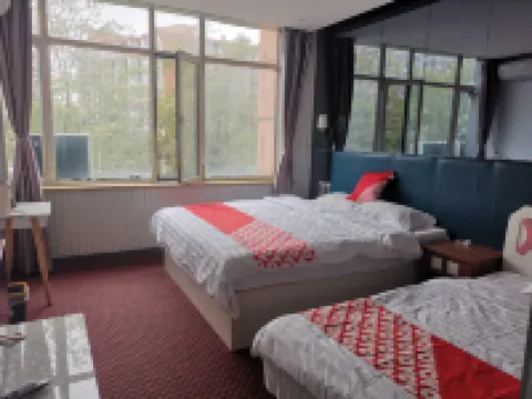 Hunchun Qianxun Hotel (Seafood Commercial Street Bohai Ancient Town)