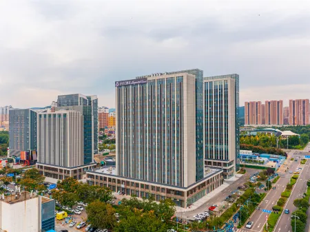 Magnotel Classic  Hotel (Jinan Changqing University Town) Отели рядом с достопримечательностью «Qilu University of Technology (Daxue Road)»