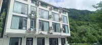 Wu and Mountain House