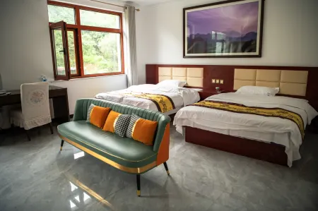 Wanlai motel Отели рядом с достопримечательностью «Luanping Museum»