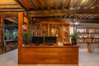 Hike Haven, a Naxi designer Snow Mountain Scenic Homestay - جديد
