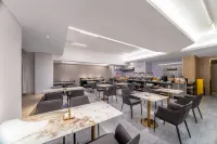 Chengdu Sishu Serviced Apartment (Financial City)