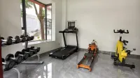 Phoenix Courtyard · Designer Mountain-View Boutique Retreat (Fengjia Ancient Town) - parking