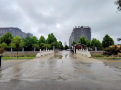 中州頤和ホテル（スイ県丹尼斯城市広場）