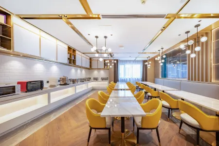 Paco Hotel (Guangzhou South Railway Station Panyu Changlong Branch) Отели рядом с достопримечательностью «Park Hui»