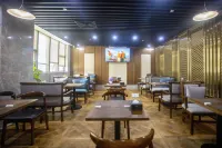 Junhui Hotel (Chongqing Shizhu the high-speed rail Store)