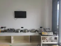Jinyue Hotel (Jurong Gexian Lake Central Plaza) - 조식 운영