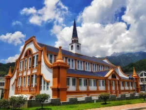 Moshang Swan Castle B&B