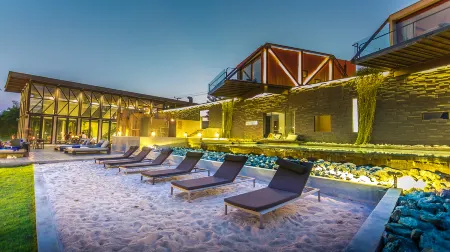 The Xcape Hotel River Kwai Отели в г. Dan Makham Tia