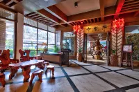 Relong Hot Spring Resort Các khách sạn ở Hòa Bình
