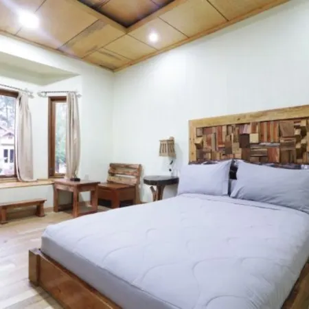 Alloyna Country Cottage Brastagi