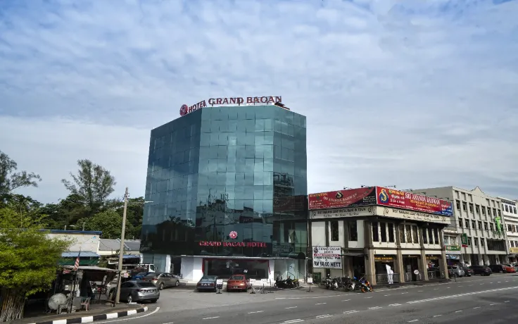 Grand Bagan Hotel Hotels near 