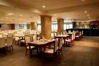 Monroe Hotel & Suites