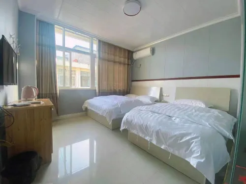 Jinhu Junyi Hotel