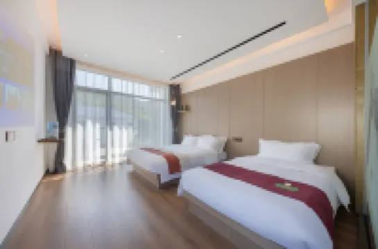 Floral Hotel·Zhoushan Putao Yishe B & B (Taohuadao store) Hotels in Zhoushan