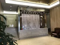 湖口駿業商務飯店 - 停車場