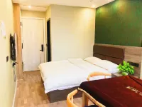 Zhenghong Hotel Quxian