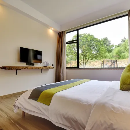 Moganshan Jiuzhu Hot Spring Light Luxury Beauty Hotel