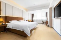 Platinum Crystal Hotel Отели рядом с достопримечательностью «Чжэнцзян Бай Пич сельский пассажирский автобус»