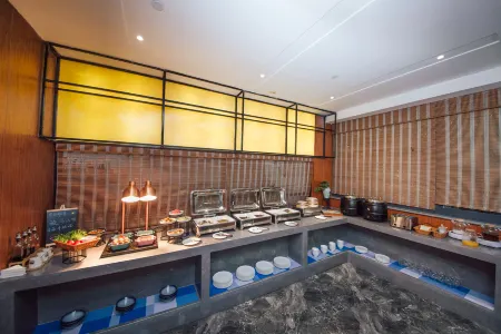 QIANNA HOTEL FINE (Pingdingshan Zhanhe District Biguiyuan)