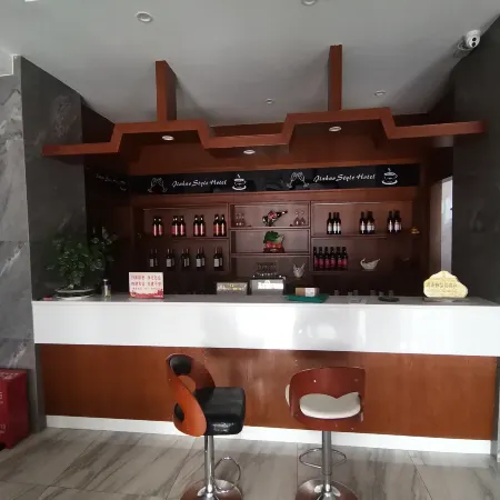 Luoping Jiahao Style Hotel