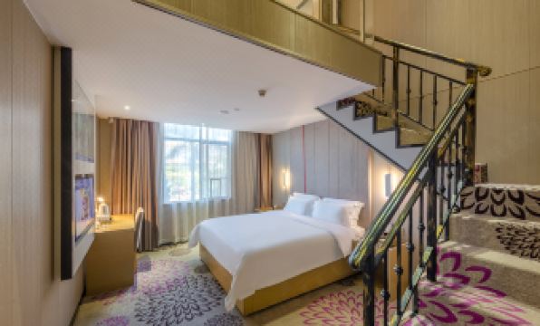 Lavande Hotels (Shenzhen Baoan Maxland Pingzhou Metro Station) - Housity