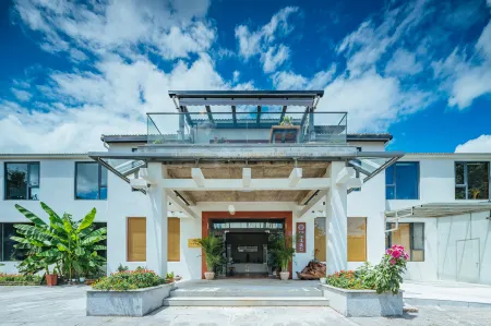 Floral Hotel·Nanshan bamboo sea deep stream source root art people Hotel Отели рядом с достопримечательностью «Tianmu Lake Yushui Hot Spring»