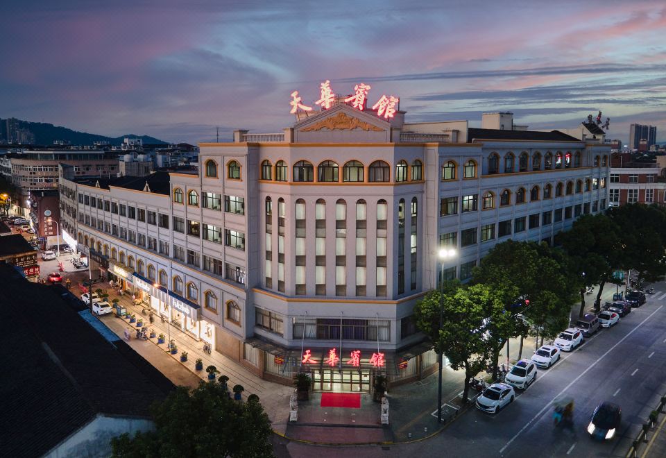 hotel overview picture