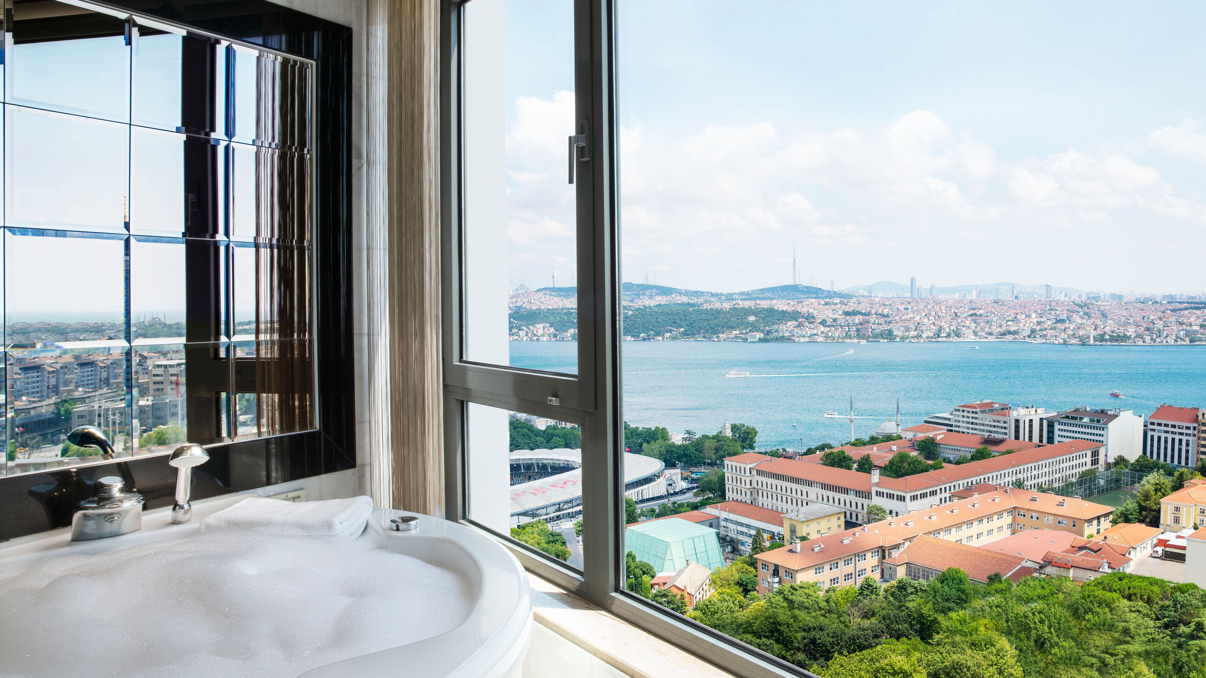 InterContinental İstanbul, Bir IHG Oteli (InterContinental Istanbul, an Ihg Hotel)